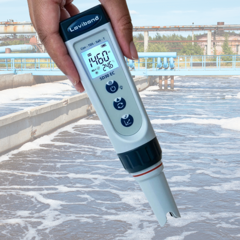 Portable Lovibond -testing instrument